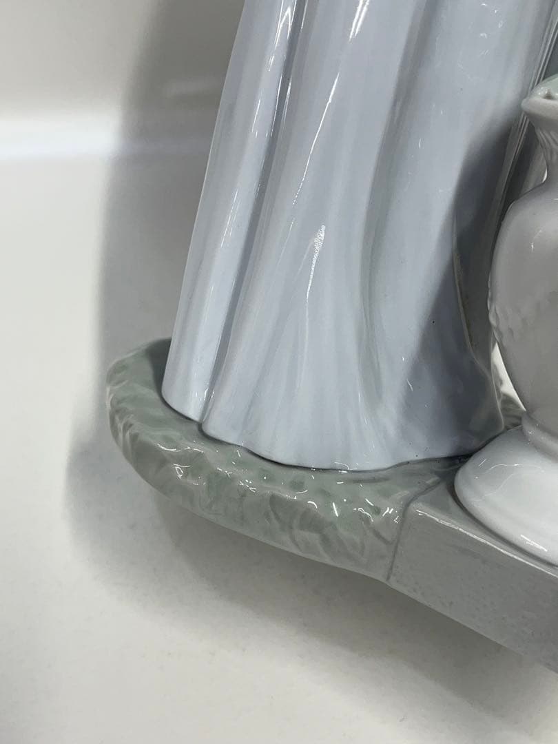 LLADRO リヤドロ　気品に満ちて　陶器人形　お花　置物　コレクション