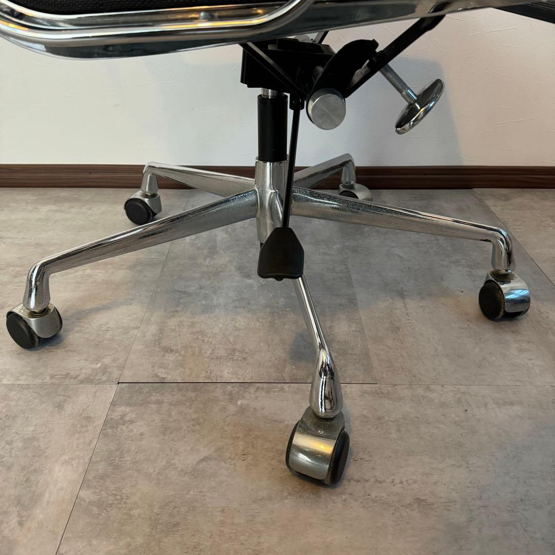 値下げ　アルミナムチェア イームズ メッシュ ブラック 黒 リプロダクト