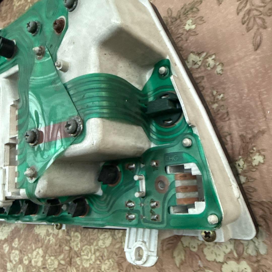 ソアラ　デジタルメーター　フード付き　スピードメーター 電子ディスプレイ