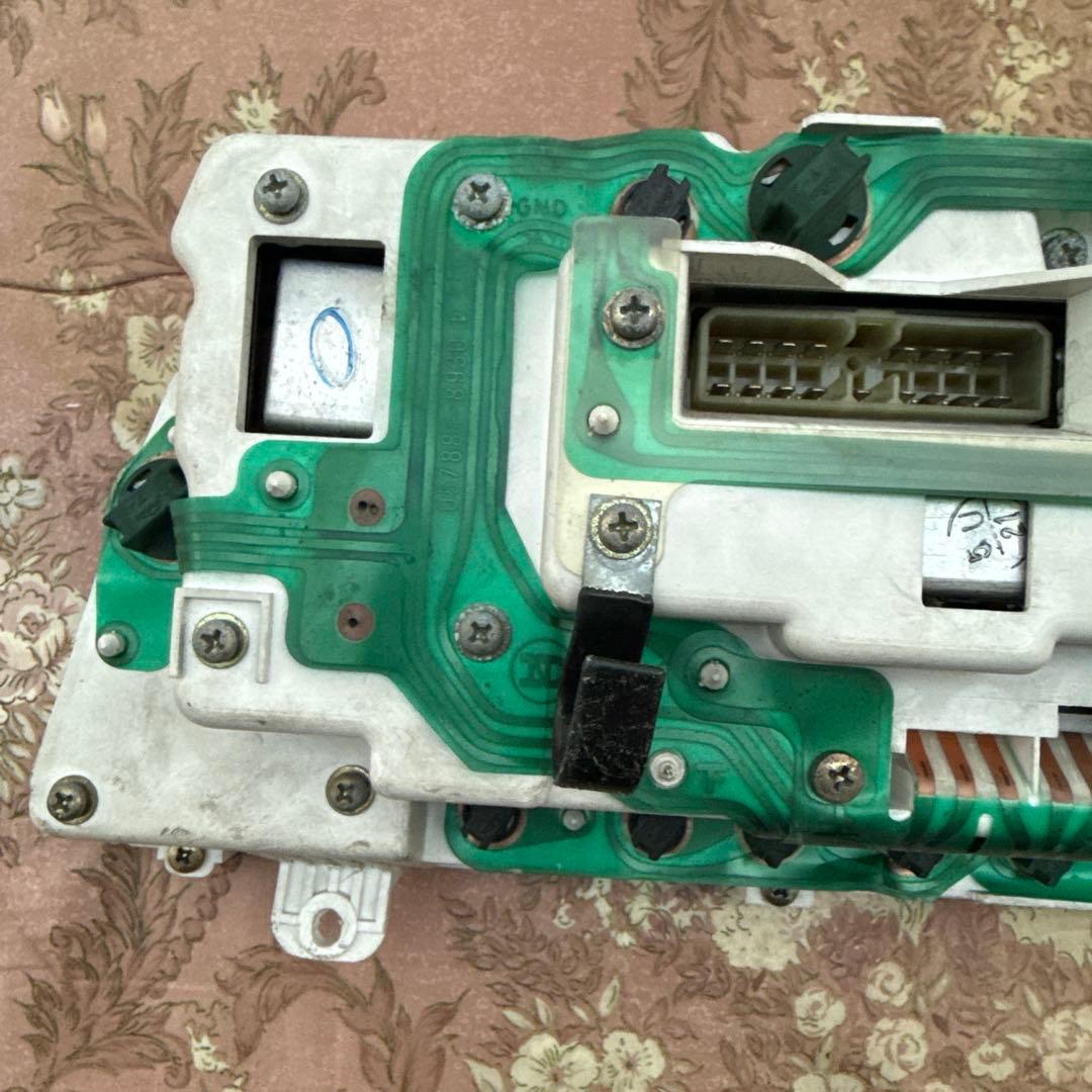 ソアラ　デジタルメーター　フード付き　スピードメーター 電子ディスプレイ