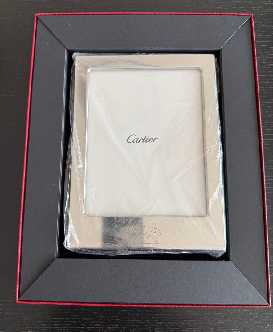 Cartier シルバー写真額縁 トラの彫刻付き