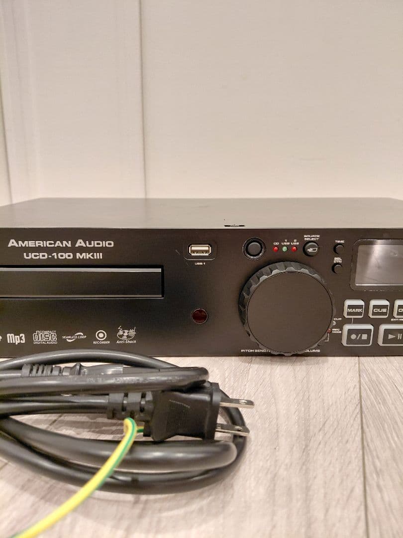 AMERICAN AUDIO UCD-100MKIII　業務用CDプレーヤー