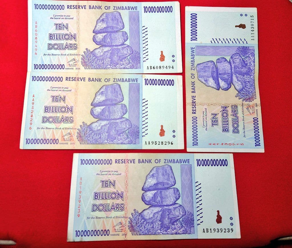 ＃100億ジンバブエドル　10枚　美品