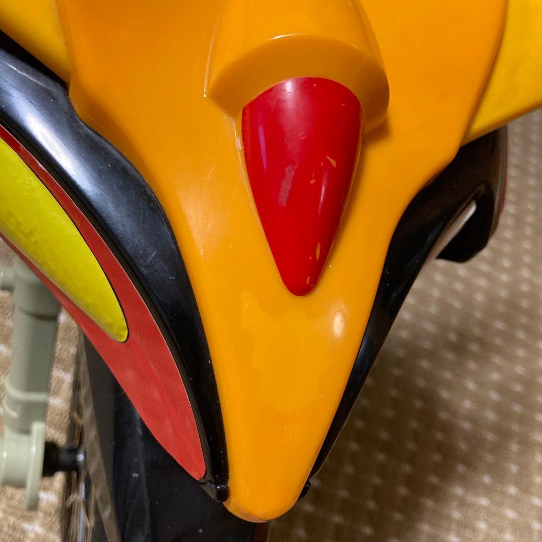 バンダイ 仮面ライダークウガ 乗用バイク ビートチェイサー2000 三輪車