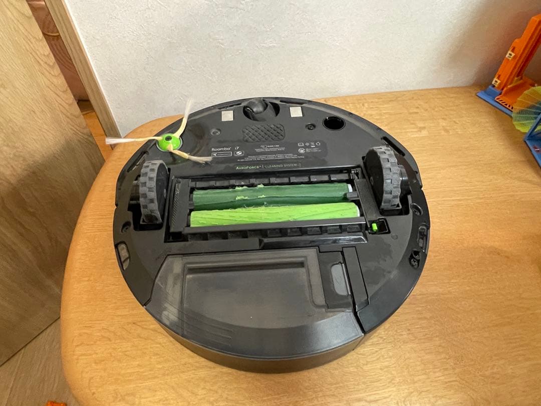 iRobot Roomba i7 (7150) 本体
