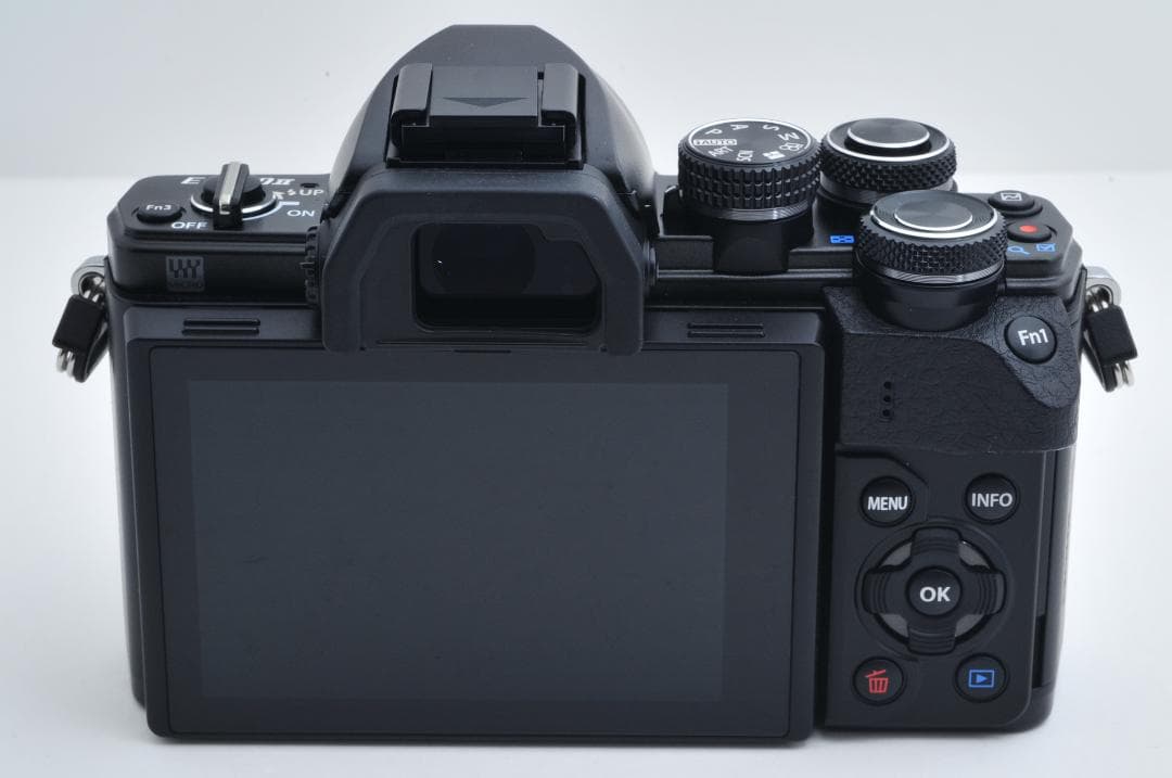 オリンパス OLYMPUS OM-D E-M10 Mark II