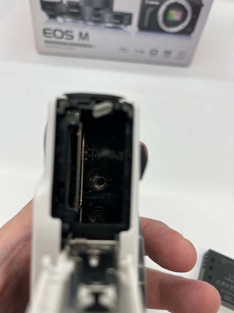 Canon EOS M デジタル一眼レフ レンズ3本セット