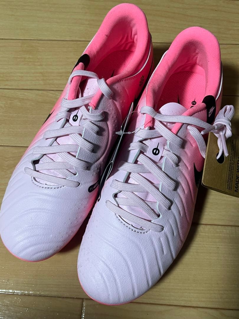 新品Nike サッカー スパイク　レジェンド24センチ
