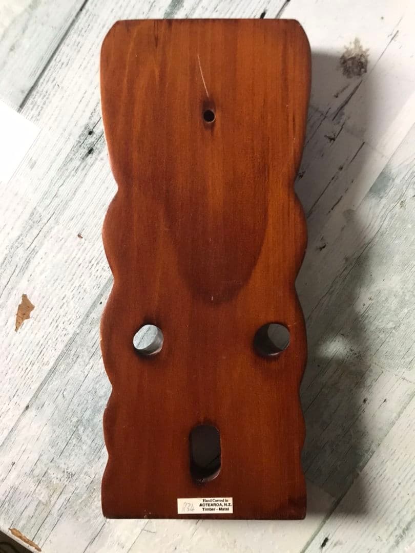 ニュージーランドで購入したマオリ族の木彫り置物