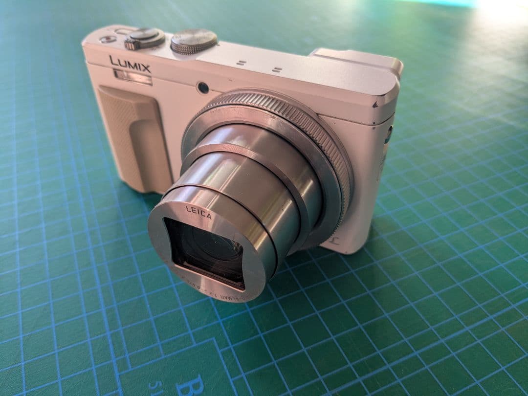 DMC-TZ85 Panasocic デジタルカメラ LUMIX 白