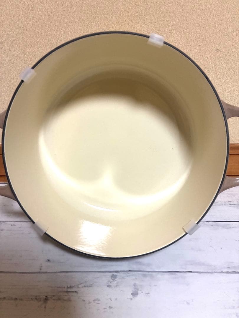 新品　CHASSEUR サブライム ラウンドキャセロール　24cm 両手鍋