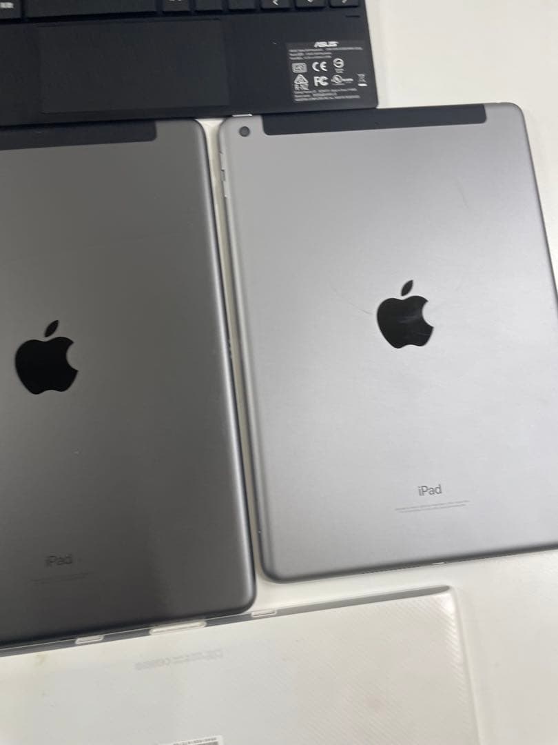 スマートフォン・タブレットセット 充実のアクセサリー付き 現状品