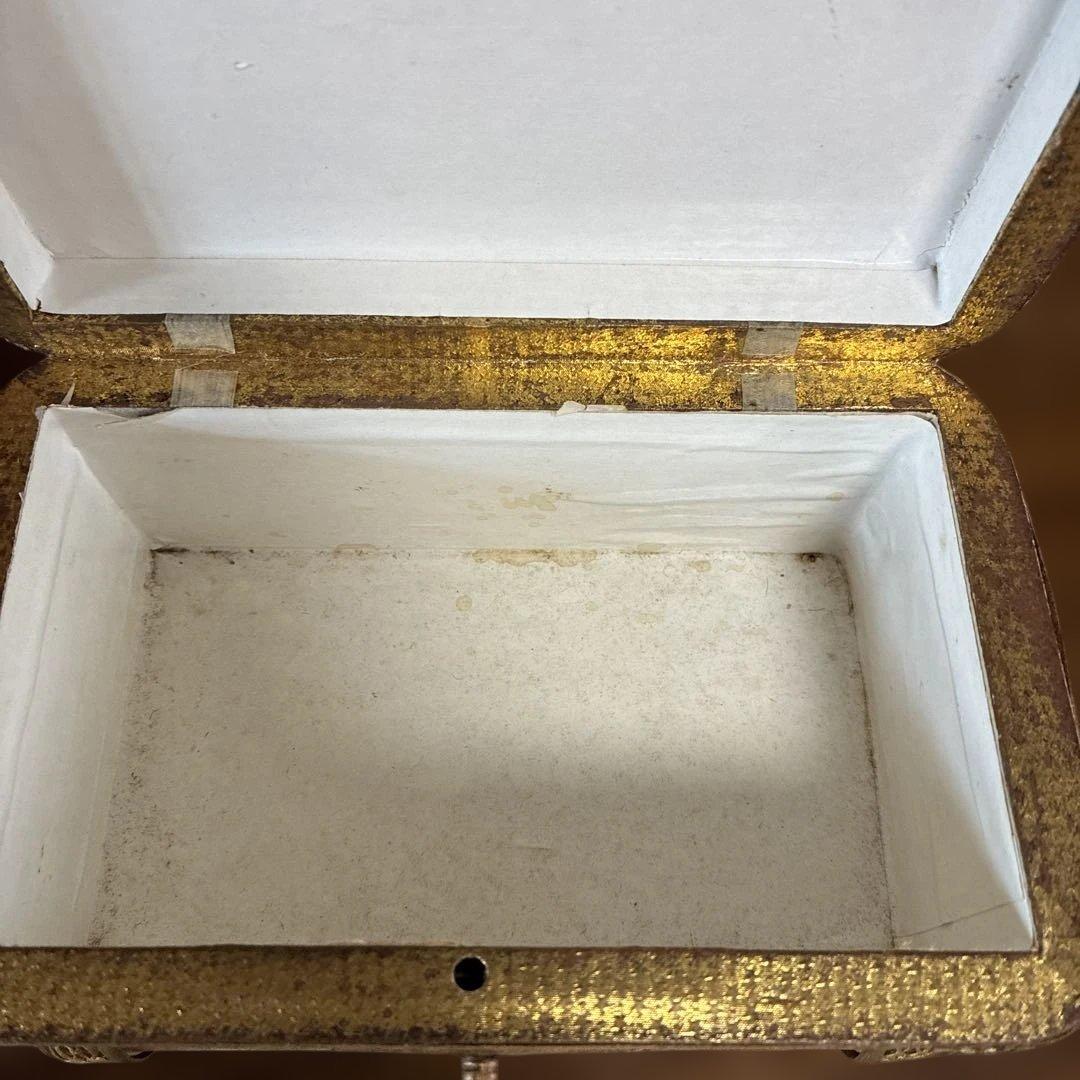 イギリス製　宝石箱　アンティーク　レザー収納　ボックス　鍵つき