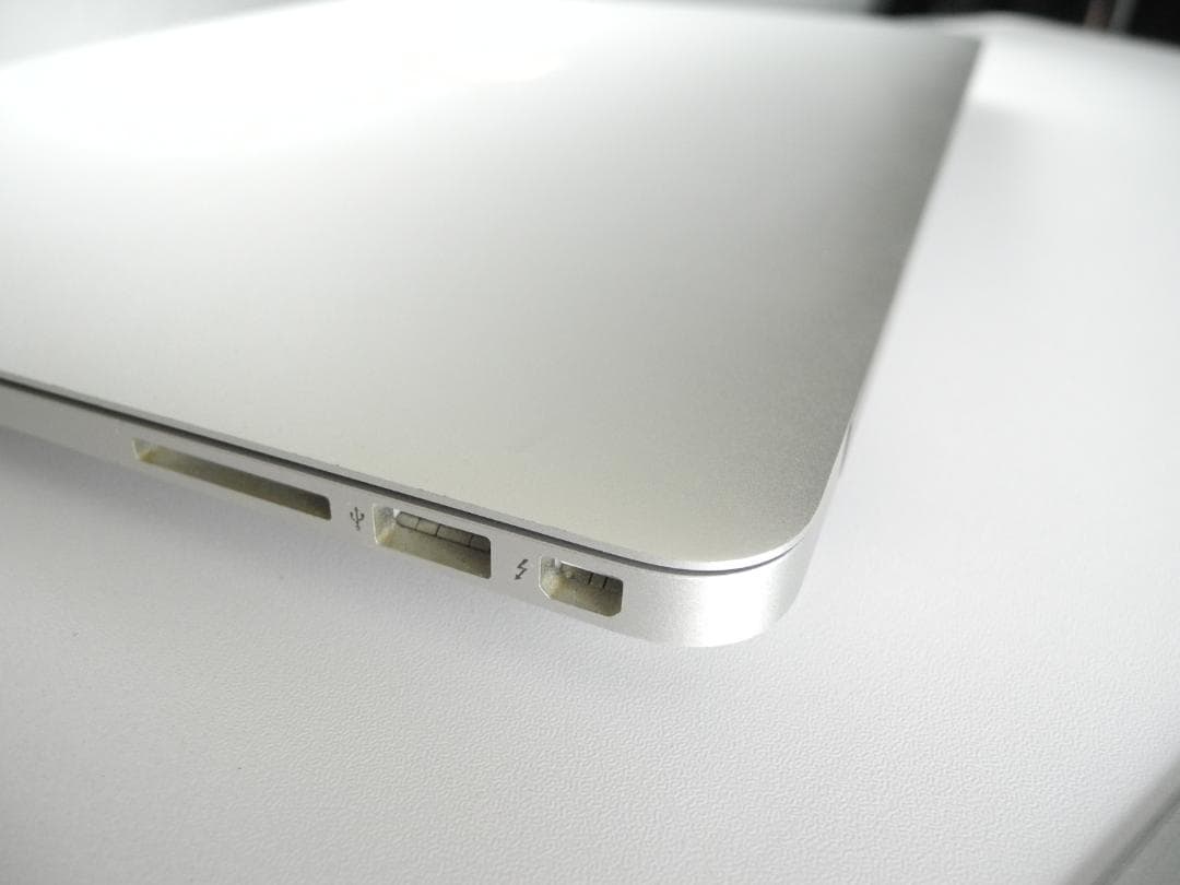 MacBook Air 13インチ 2015 大容量アダプター付き