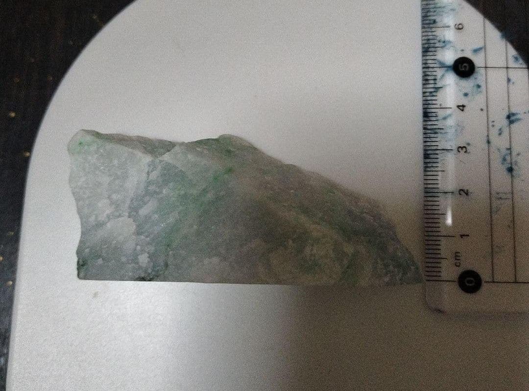 糸魚川翡翠　アップルグリーン　金山　原石　79グラム　送料無料