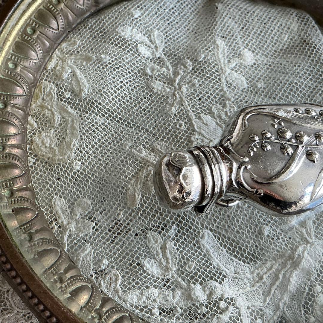 【B】フランスアンティーク　すずらん　パフュームボトル　フラコン・ド・セル