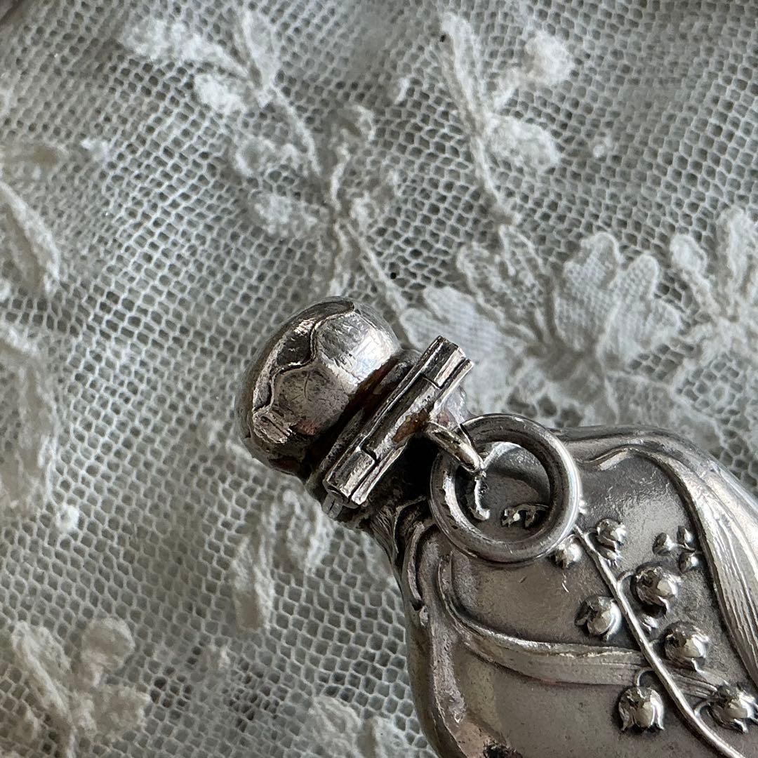 【B】フランスアンティーク　すずらん　パフュームボトル　フラコン・ド・セル