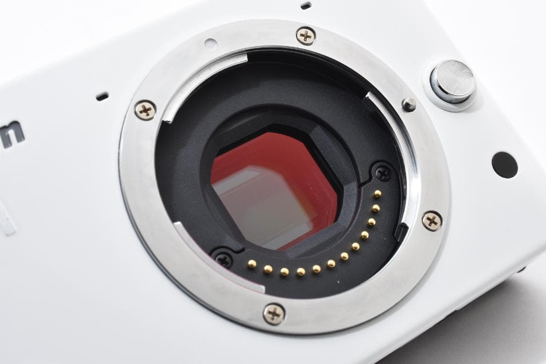 超美品 ニコン J1 ミラーレスデジタルカメラボディホワイト Nikon