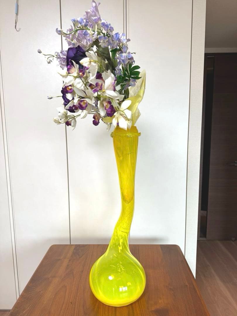 大型 ガラスイエローフラワーベース 造花アレンジ付き