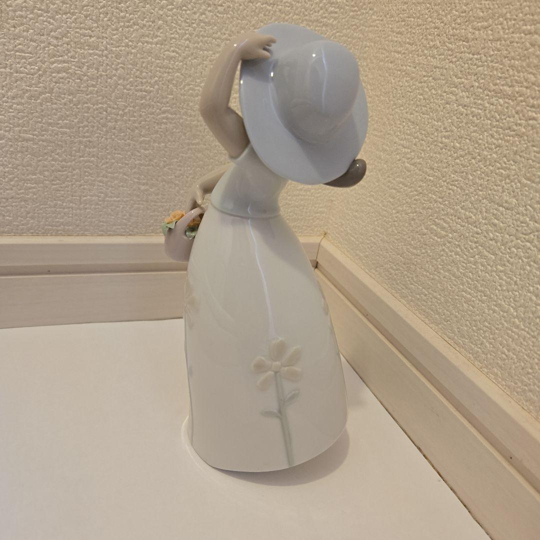 リヤドロ　リトル・デイジー　フィギュリン　LLADRO　リトル