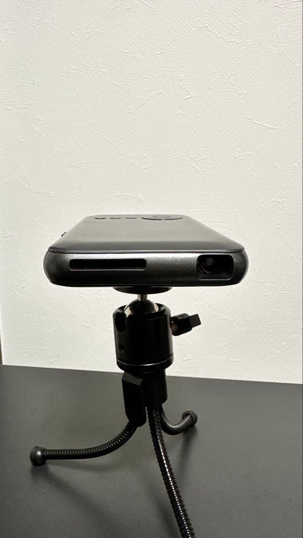 KABENI（カベーニ）小型プロジェクター　黒