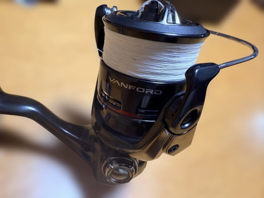 シマノ 24 ヴァンフォード C2000s スピニングリール