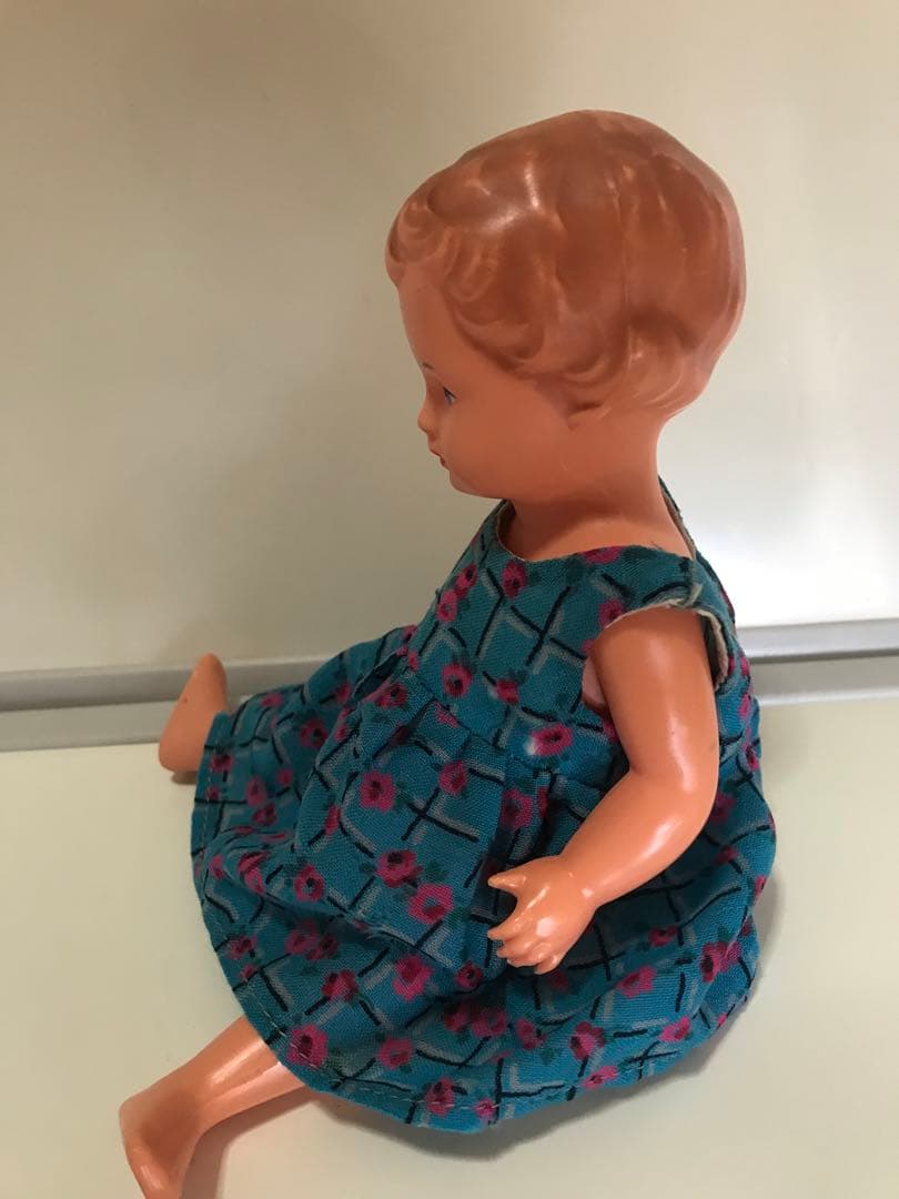 ヨーロッパ　ヴィンテージ　人形　花柄ワンピース