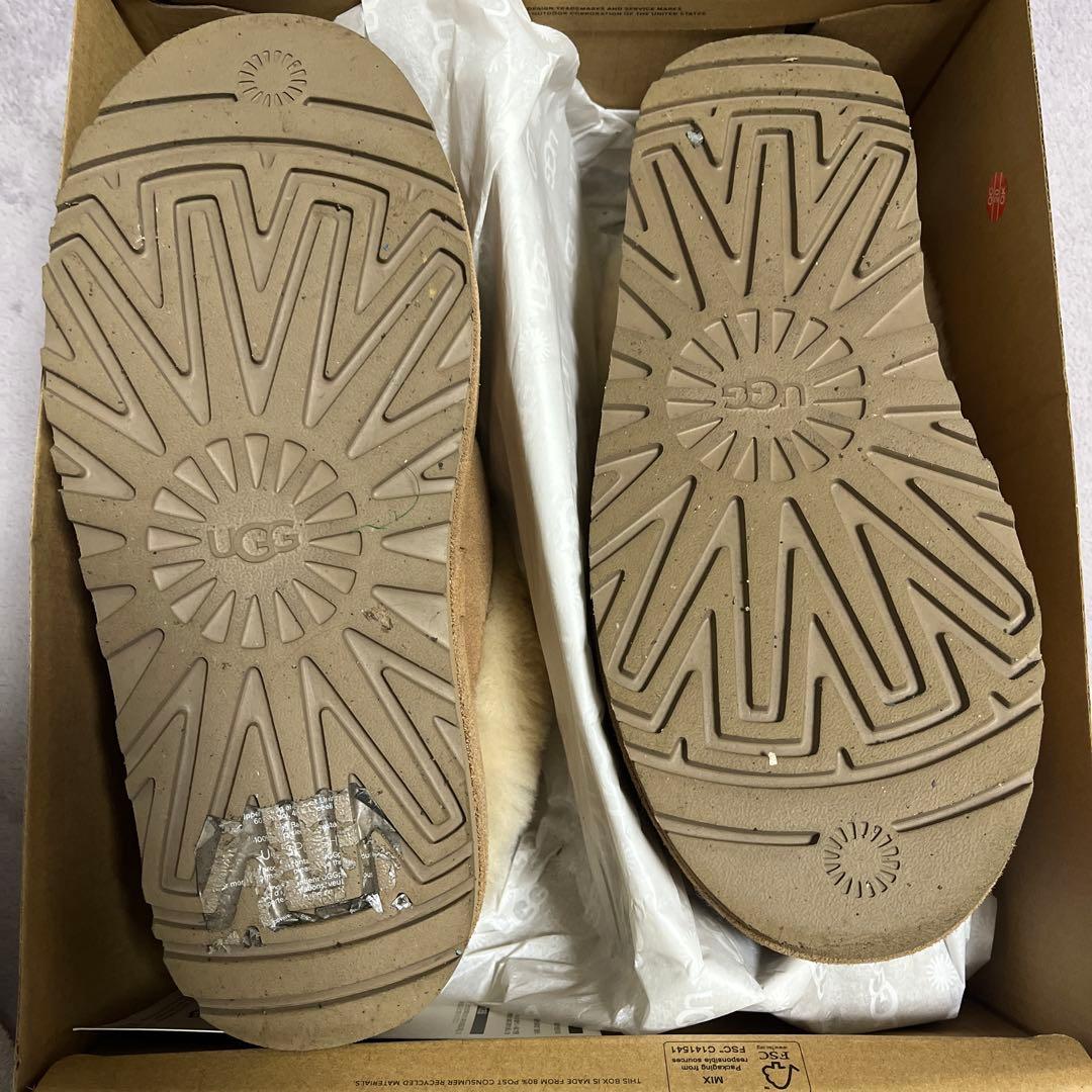 靴 UGG TAZZLITA