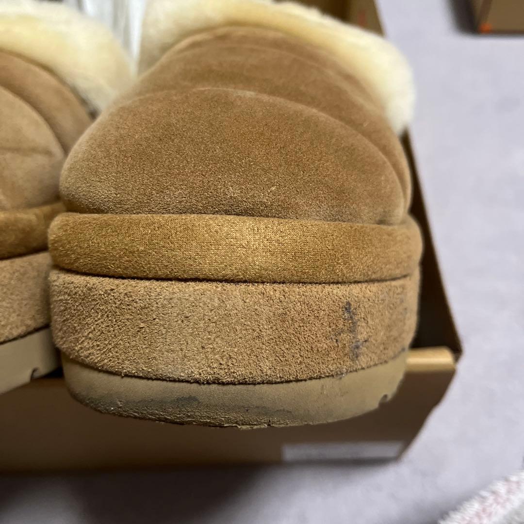 靴 UGG TAZZLITA