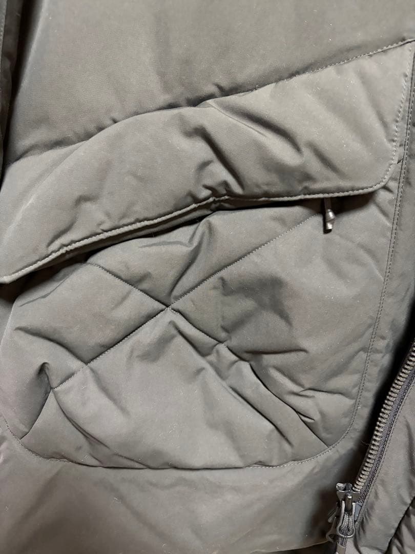 ROGEREGGER ロジャーエーガー　ダウンジャケット