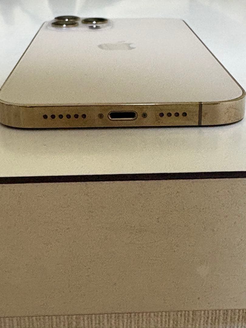 Apple iPhone 12 ProMAXゴールド 本体