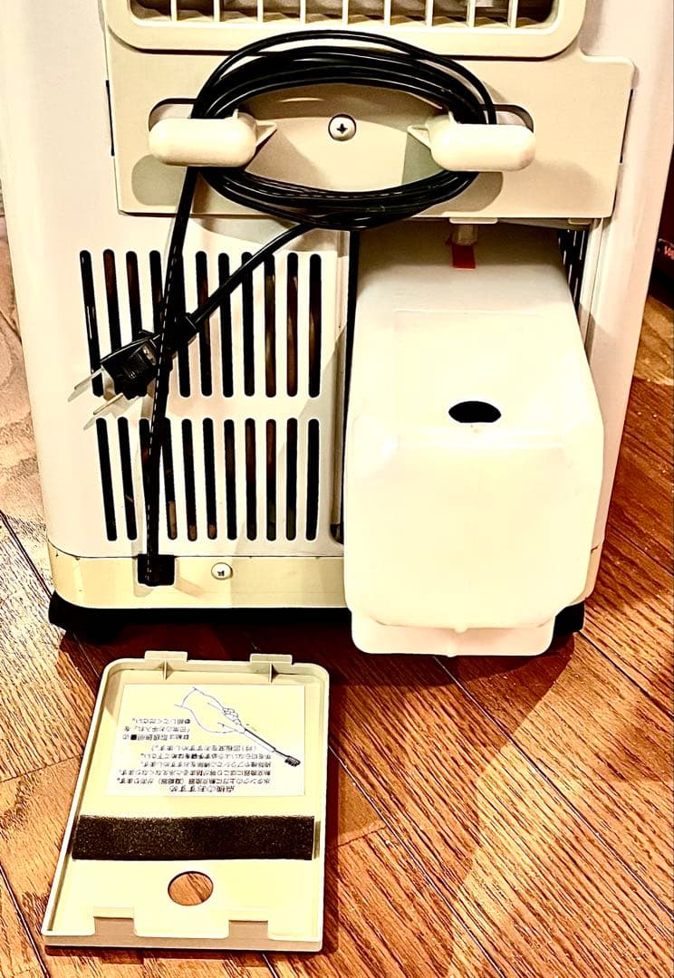 トヨトミのポータブルエアコン .除湿器　MC120