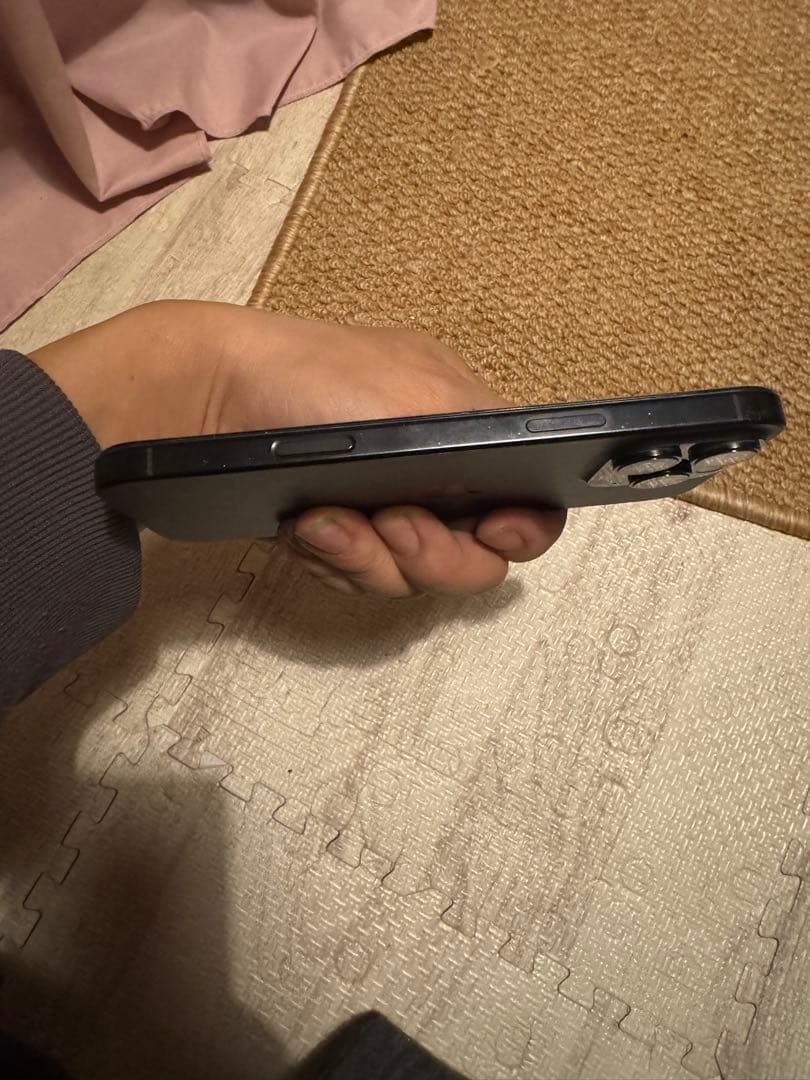 海外版iPhone 16 Pro Max 256GB,美品,バッテリーは100％