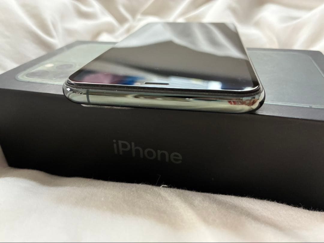 【極美中古】iPhone11Pro Max 256GB ミッドナイトグリーン