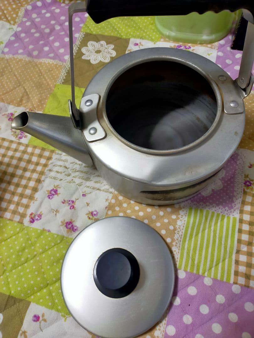 2つの金額です　アルミ　大型ケットル６Ｌ　やかん
