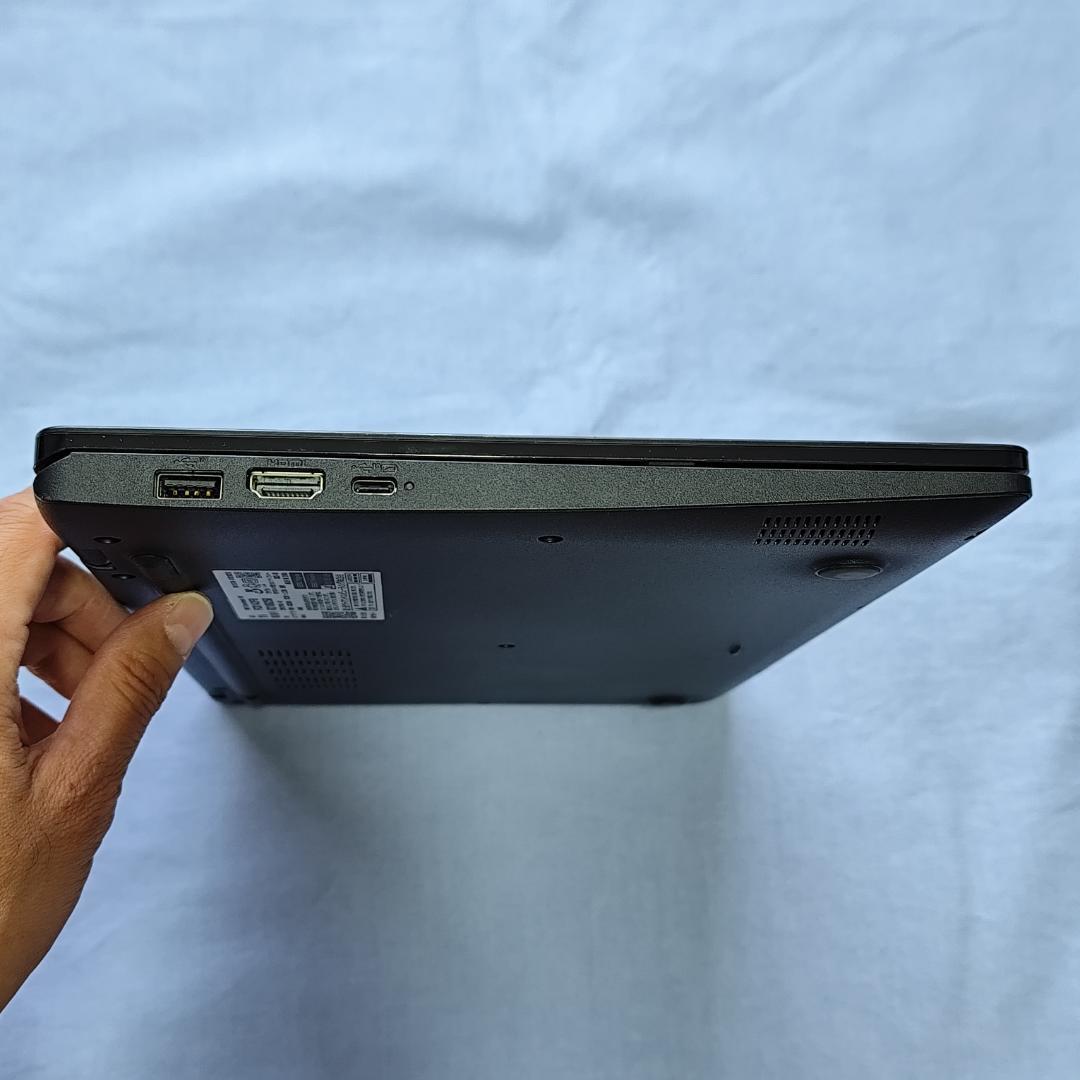 富士通 FMVChromebook FCB143FB