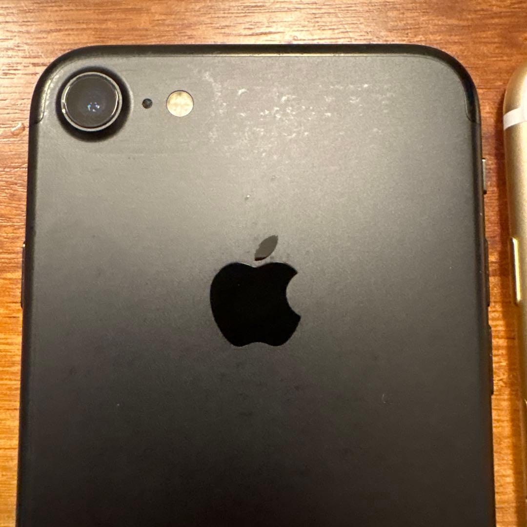 【美品】iPhone7 32GB2台セット ローズゴールド・ブラックSIMフリー
