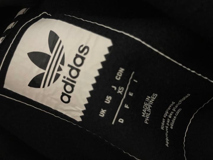 スノーボードウェア　上下セット　黒金　adidas 34d