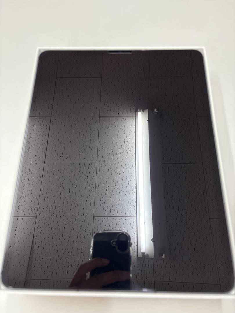 iPadPro12.9第5世代128GBWi-Fi＋Cellularフィルム貼付