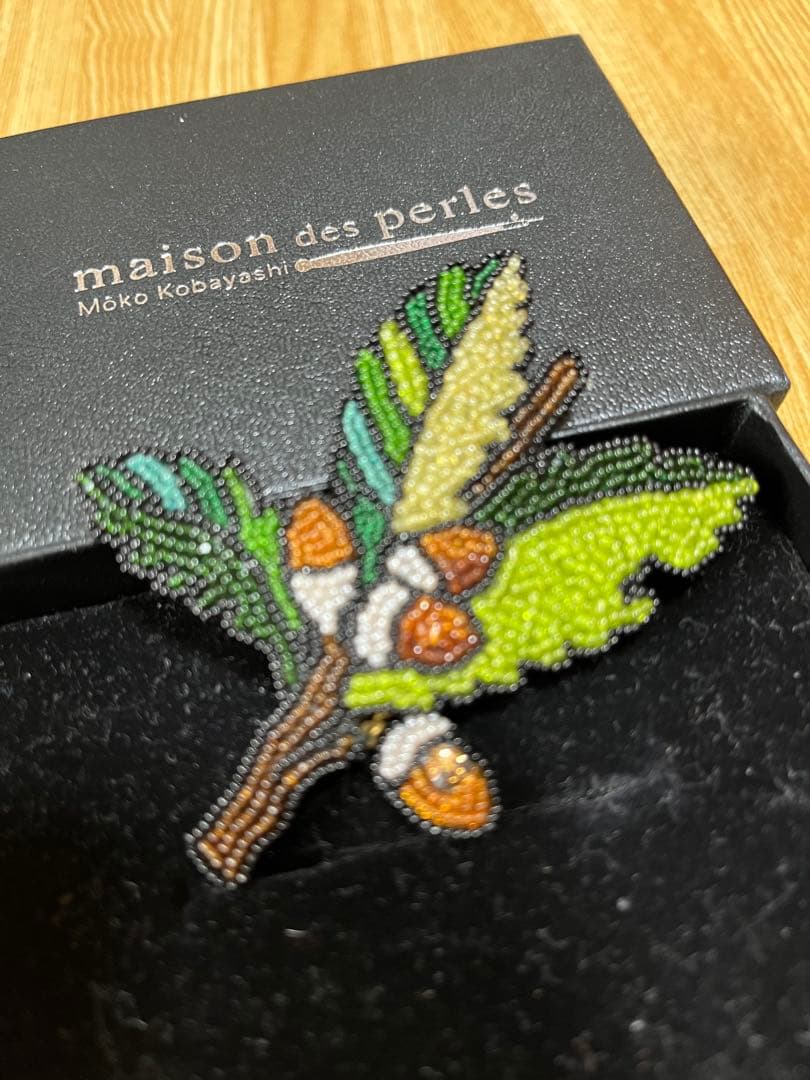 新品　maison des perles 小林モー子さん　ブローチ