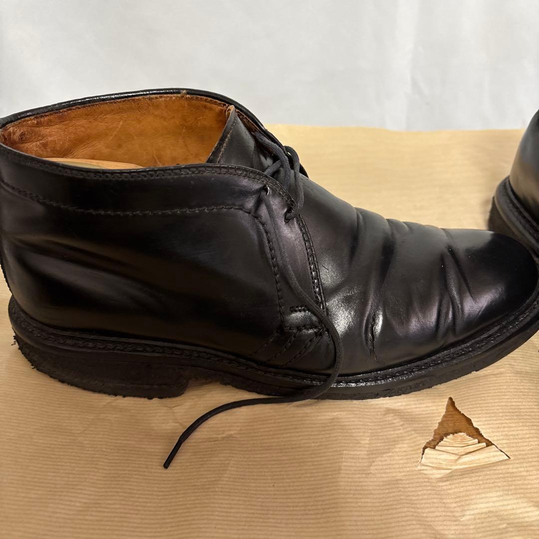 黒 レザー チャッカブーツ