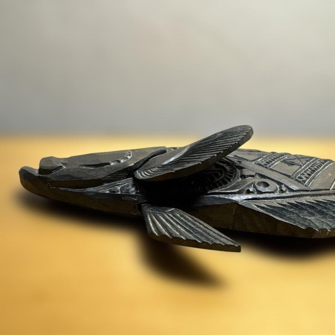 阿部紀男「魚」アイヌ文様パネル張り