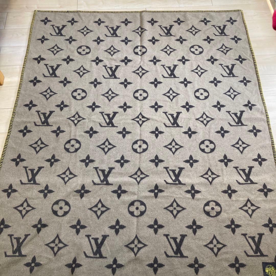 LOUIS VUITTONルイヴィトン　ブランケット毛布