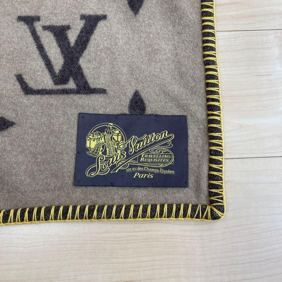 LOUIS VUITTONルイヴィトン　ブランケット毛布