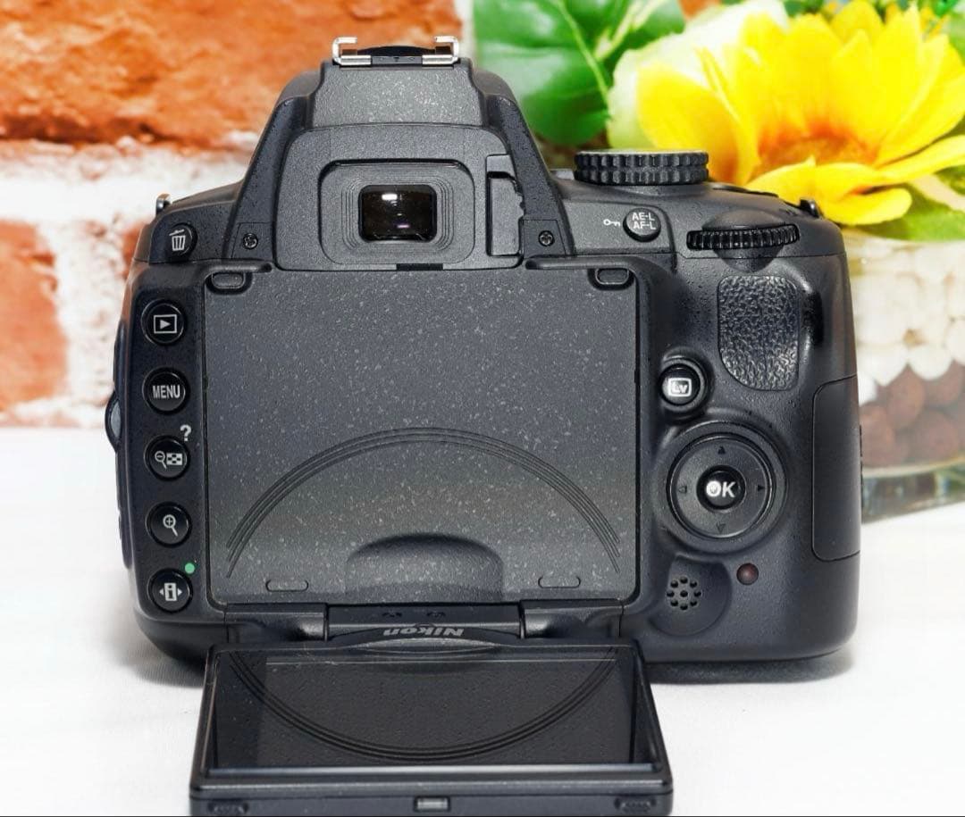 広角から中望遠まで✨Nikon D5000✨反転液晶✨スマホ転送OK✨動画もOK