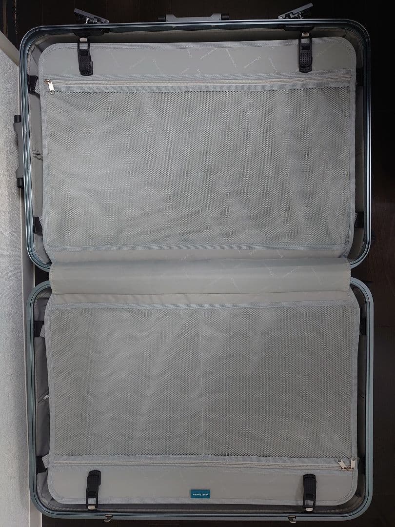 World Traveler 大型スーツケース グレー