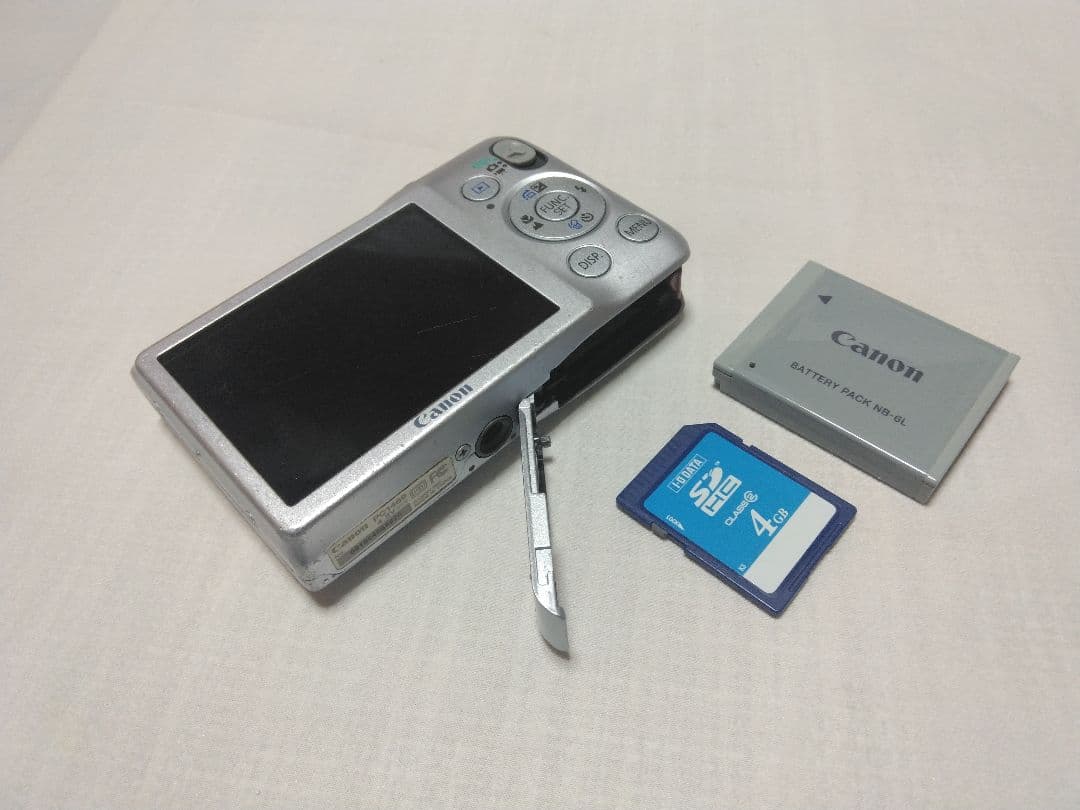 Canon IXY 200F 小キズ多数