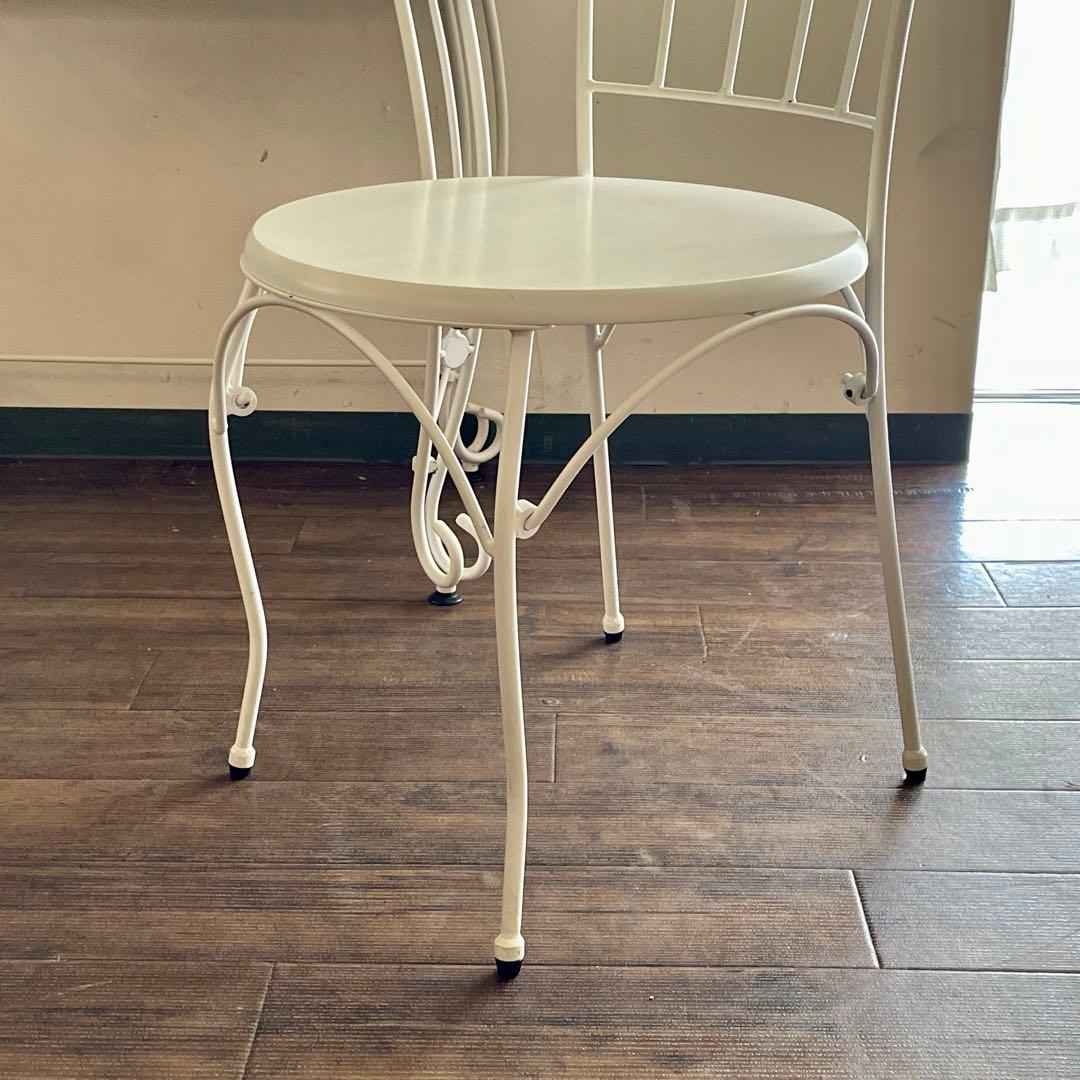 r186 アンティーク風の曲線美 コンパクトで美しいロートアイアンデスクセット