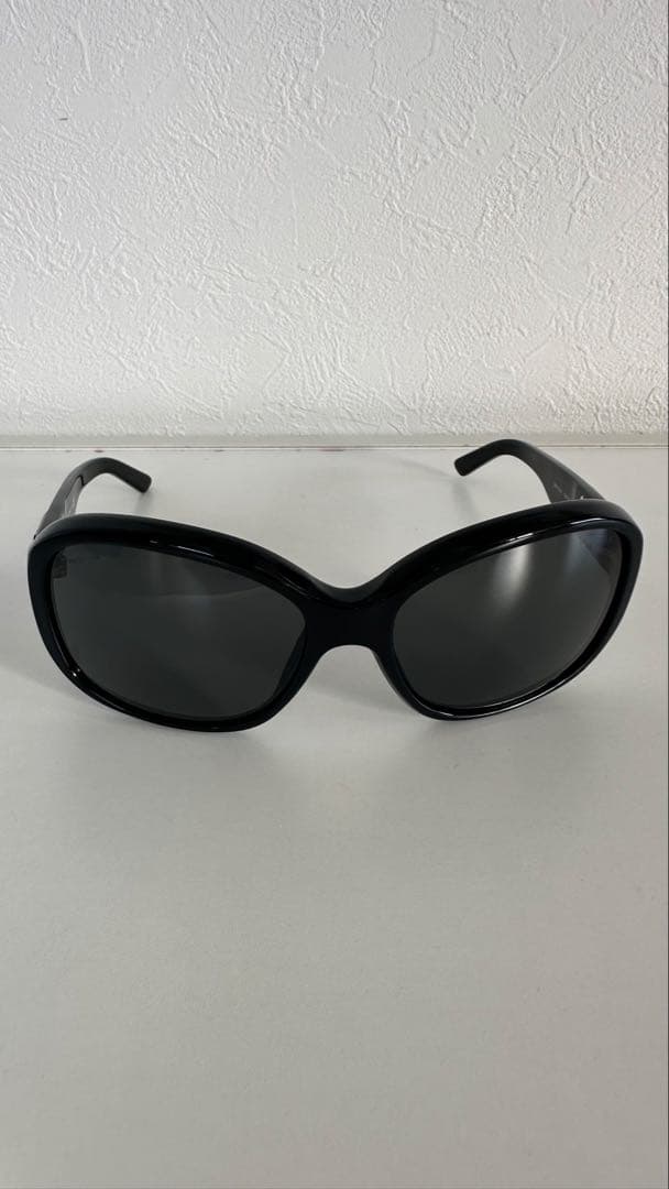 Prada ブラック サングラス