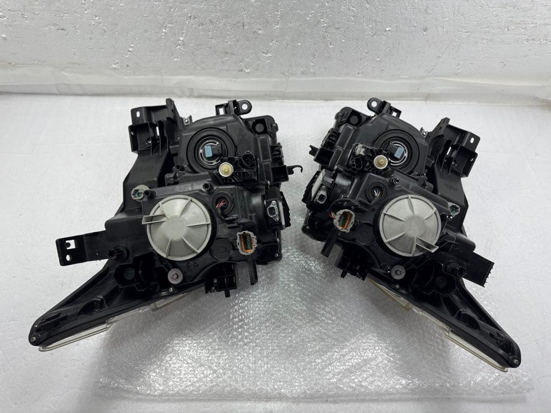 日産 エルグランド E52前期 左右セット ヘッドライト 100-23009